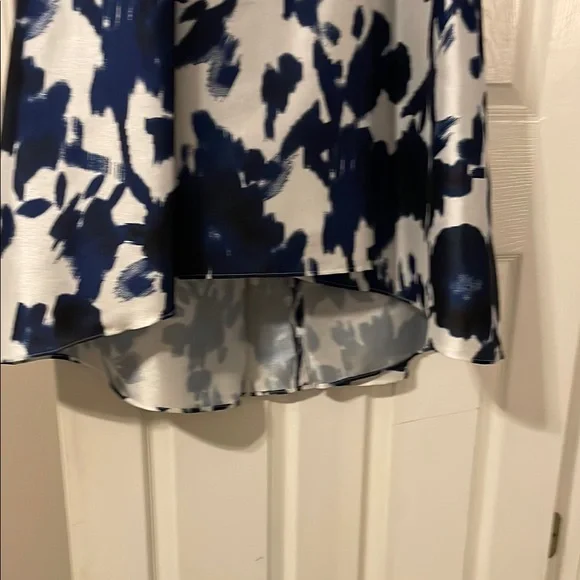 Fit & flare Adrianna Papell Blue & White Dress, great wedding guest dress - Picture 6 of 10